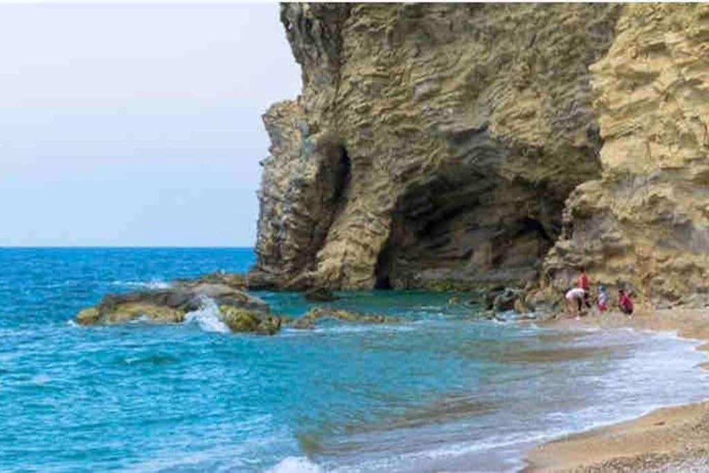 Top-floor Beachfront With Parking, Pool, & Spacious Sea-view Balcony * Villajoyosa